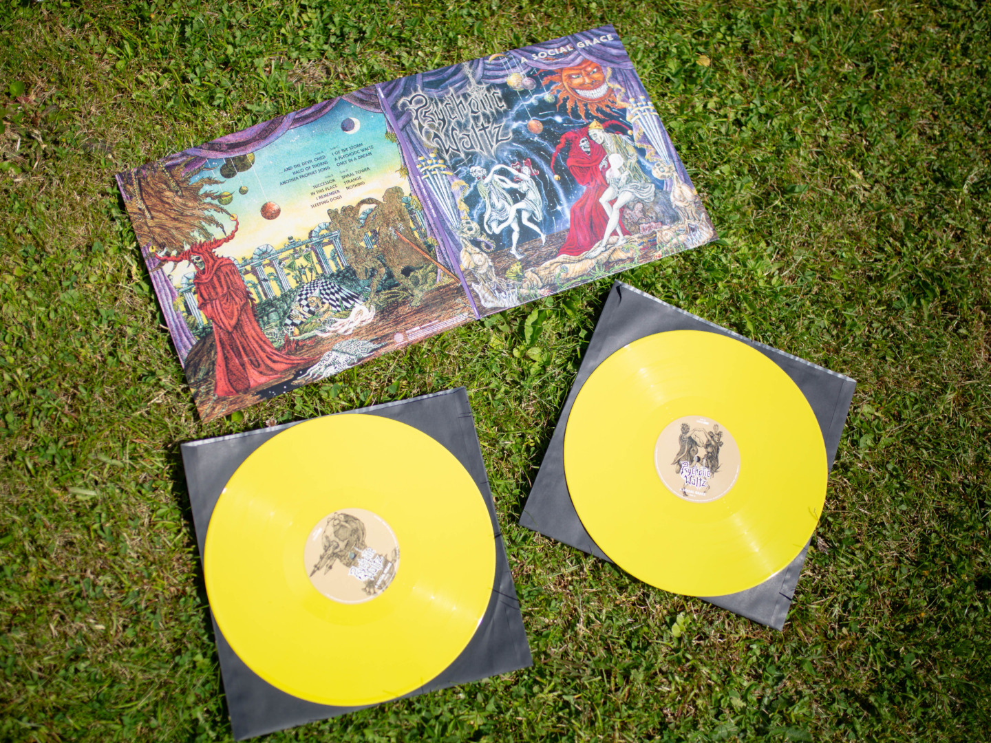#VinylCorner: Psychotic Waltz – Bleeding / A Social Grace (Reissues)